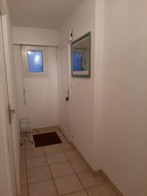 Hyper Centre De Sarzeau, Grand Appartement Au Calme Avec Jardinet Exterior foto